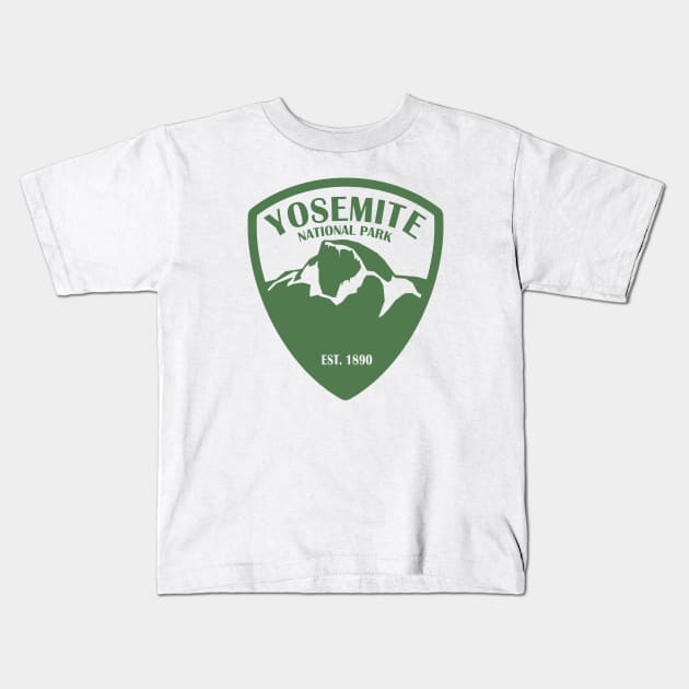 Yosemite Park Badge - green Kids T-Shirt by AnthonyAyy